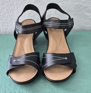 Clarks Unstructured Black Leather Comfort Sandals Block Heel Size 8